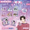 Conjunto de Insígnias Coloridas TF Family, com Yang Bowen e Zuo Qihan, cards fotográficos de celebridades, mercadorias de anime e pins em caixas surpresa
