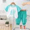 Traje de Verão Masculino Manga Curta Gola Redonda Novo Letra Manga Verão Conjunto de Duas Peças Lindo Traje de Bebê