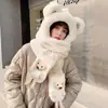 Chapéu e cachecol de pelúcia de urso fofo integrados com uma máscara, chapéu quente forrado com fleece para mulheres, chapéu à prova de frio para proteção auricular para ciclismo no outono e inverno, moderno