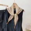 Bufanda Triángulo de Punto Color Sólido Estilo Coreano Estilo Perezoso Otoño Temprano Temperamento Suave Versátil Protección Cálida para el Cuello Chal Pequeño Cálido