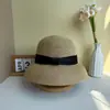 Chapéu de sol de palha fina de alta qualidade, dobrável para o verão, adequado para a beira-mar e praia, chapéu de palha versátil para mulheres, faz o rosto parecer menor, chapéu de pescador com proteção solar