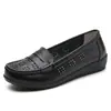 Nuevos Mocasines de Talla Grande para Primavera y Verano, Zapatos Casuales para Mujer con Calados, Zapatos Tipo Frijol, Zapatos de Mamá, Suela de Goma, Directo del Fabricante