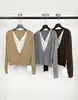 Cárdigan de Punto con Cuello en V en Capas Dos en Uno Estilo Camisa de Lujo Casual Han Xun para Mujer, Nuevo Modelo 27192 de Principios de Otoño 2026