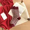 Meias de Lã Vermelhas para Mulheres, Engrossadas para Outono e Inverno, Meias Quentes de Cano Médio, Estilo Coreano Retrô, Meias Longas Tendência de Caxemira para Mulheres