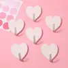 Ganchos Adhesivos de Pared con Forma de Corazón Lindos Ganchos Duraderos Soporte de Pared sin Taladro Ganchos Simples para Llaves Paraguas Detrás de la Puerta