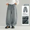 Jeans Infantil Masculino com Veludo Plus, Lâmina Curva, Novo para Inverno 2026, Calças Infantis Lavadas Espessadas, Roupa de Outono Inverno para Crianças Maiores