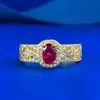 Anillo de Plata S925 Mu Jing Jewelry 4*6 Oval Rojo Sangre de Paloma Empaque Dorado Joker Diario Libro Rojo en Vivo