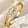 Pulsera de acero inoxidable para mujer, moderna, de nicho, diseño minimalista, a la moda, con tres diamantes, elegante pulsera de acero de titanio