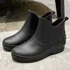 Botas de Chuva da Moda Roupa Feminina Impermeável Antiderrapante Popular na Internet Sapatos Aquáticos Cano Curto Estilo Japonês Sapatos de Borracha com Sola Grossa Resistentes ao Desgaste Quentes Sapatos de Cozinha