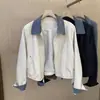 Estilo Novo Primavera 2026 Jaqueta de Motocicleta Fashionável Solta de Manga Longa com Gola de Couro Retrô Costura Jaqueta de Couro Curta para Mulheres