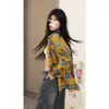Nova Camisa Xadrez Amarela Outono 2026 para Mulheres, Design Único, Corte Solto, Versátil, Emagrecedora e Iluminadora, Blusa de Manga Longa
