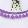 En stock al por mayor 1.8 bola de lana encaje cortina bola colgante encaje con accesorios de ropa color ángulo recto bola de lana encaje