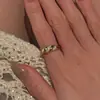 Anel de Dedo Indicador Croissant com Glitter Fino Estilo Vintage Tendência Anel Oval Empilhável Pingente Redondo Atacado no Xiaohongshu