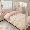 Conjunto de cama de estudante fresco e simples 100% algodão, amigável à pele e lavável à máquina, estilo lençol de baixo e lençol com elástico para dormitórios estudantis