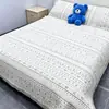 Conjunto de Capa de Berço para Bebê de Algodão Lavado Ultra Macio Atacado com Três Peças, Lençol de Cama de Algodão Puro Estampado para Quatro Estações, Capa de Cama com Toque Sedoso para um Sono Confortável