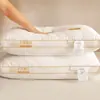 Nueva Almohada Ultra Suave Núcleo de Almohada No Deformable Almohada de Hotel Para Dormir Ayudas Especiales de Protección Cervical Duerme Uso Individual en Casa Un Par