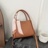 Bolso Cubo Versátil de Alta Gama Estilo Coreano Otoño e Invierno Retro Nuevo Bolso de Hombro Cruzado para Mujer Bolso de Mano