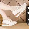 Sapatos Femininos Não Cansativos Sapatos de Couro Vazados 2026 Verão Novo Velcro Casual Salto Plataforma Solado Grosso Sapatos Femininos para Caminhada