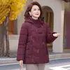 Ropa de algodón suelta y cómoda para otoño e invierno para madres de mediana edad y mayores, moderna y elegante, abrigo de algodón con capucha grueso y cálido para abuelas