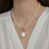 Accesorios de Collar de Perlas de Agua Dulce Naturales para Mujer, Cadena para Clavícula, Cadena de Cuello con Colgante Barroco de Lujo Ligero de Nicho Joyería