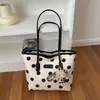 Bolsa de ombro retrô estilo coreano para mulheres, nova bolsa de ombro de bolinhas de luxo leve de nicho outono e inverno 2026 para mulheres