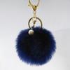 Nuevo llavero con colgante de bola de pelo de conejo de imitación, bonito llavero con colgante de perla para llave de coche, fabricantes directos por lotes