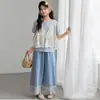 Conjunto de Verano para Niña: Top de Tirantes de Encaje, Conjunto de Tres Piezas de Manga Corta, Superpuesto con un Conjunto Completo de Pantalones de Pierna Ancha de Mezclilla Ligera para Verano