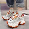 Novedad Primavera/Verano 2026 Zapatos de Plataforma con Cordones Estilo Papá Malla Zapatos para Mujer Cómodos Que Aumentan la Altura Versátiles Tenis Casuales Modernos