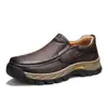 Sapatos Masculinos Plus Size Transfronteiriços Outono Novo Estilo Sapatos Masculinos de Couro Solado Macio Mocassins Slip-on Artesanais Solado Macio Sapatos Masculinos Casuais