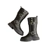 Botas Fashion Retrô Estilo Britânico Botas de Cano Médio 2026 Outono e Inverno Novo Estilo Botas para Meninas com Solado Grosso Forradas de Lã Dupla Fivela de Cinto
