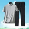 Nuevo Conjunto Casual de Hielo para Hombre de Verano con Cuello Camisero, Camisa Polo de Manga Corta + Pantalones Largos Conjunto de Dos Piezas, Transpirable y Fresco