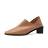 Sapatos de camada única com salto grosso quadrado e boca profunda, totalmente em couro por dentro e por fora, couro bovino macio de camada superior, estilo coreano simples retrô, sapatos pequenos de couro de salto médio, uso bidirecional