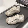 Sapatos de Caminhada Escalada com Aumento de Altura Invisível Feminino 2026 Novos Casuais Respiráveis para Exterior Sapatos de Pai Esportivos Feios Fofos