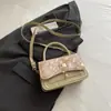 Bolso cuadrado pequeño de lujo ligero estilo coreano transfronterizo para mujer, nuevo bolso de hombro de mariposa invierno 2025, bolso cruzado de alta gama