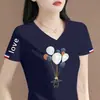 Comercio Exterior Transfronterizo Despacho de Aduana de Comercio Exterior Stock Camiseta de Manga Corta con Cuello en V de Marca Grande para Mujer Verano Holgada Adelgazante Simple Elegante Top