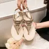 Hermosas Sandalias de Hebilla de Una Tira para Usar con Faldas, Chanclas Planas, Nuevas Sandalias de Moda Estilo Hada con Pedrería para Verano 2025