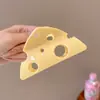 Vibras de Primavera Estilo Coreano, Pinza para el Cabello de Lunares de Fresa Amarillo Ganso, Pinza de Tiburón para Peinados Recogidos, Accesorio para el Cabello Versátil y Elegante