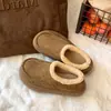 Sapatos Casuais Femininos 2026 Novo Inverno Plus Veludo Quente Slip-on Pelo Algodão Couro Fosco Toque de Luxo Botas de Neve