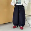 Ropa Infantil Tongku Colección Otoño 2026 Estilo Coreano Bordado de Cachorro Patinador Pantalones Casuales para Niños Jeans Versátiles para Niños Modernos