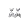 Pendientes Metálicos Minimalistas de Plisado Cola de Pez con Estilo Europeo y Americano, Diseño Único, Estética Simple y de Nicho, Pendientes Transfronterizos
