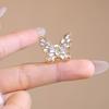 Broche de mariposa hueco con diamantes brillantes, pasador de seguridad anti-luz, decoración fija para cárdigan, bufanda