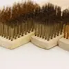 Fabricantes vendem um grande número de escova de aço inoxidável com cerdas de cobre 6*16 para texto e brincar, escova de aço inoxidável, escova de arame de cobre puro com cabo de madeira