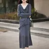 Traje de Malha Lã Worsted Cor Sólida Manga Longa Gola Swing Cintura Alta Longo Outono Novo 25 Anos