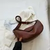 A bolsa popular deste ano para mulheres outono e inverno 2022 novo nicho design bolsa de ombro high-end moda slung bolsa de bolinho