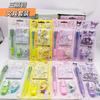Set de Papelería Capibara Kuromi Bolígrafos Estudiantiles de Cuatro Colores con Cuaderno Marcador Cinta Adhesiva y Set de Pegatinas