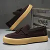 Mocassins masculinos plus size transfronteiriços, sapatos casuais slip-on estilo britânico, calçados masculinos modernos e versáteis