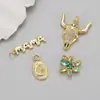 Nuevo Colgante de Flor de Zirconia Chapado en Cobre Dorado Letra Bull Accesorios Versátiles Simples para Pulsera Collar DIY
