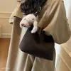 Bolso de mano grande de estilo coreano simple, nuevo modelo 2026, bolso versátil para mujer, adecuado para ir al trabajo, bolso de hombro y de mano para otoño
