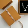 Caja de Regalo Avanzada de Sentido Simple, Tamaño Pequeño, Forma de Libro con Tapa Magnética, Caja de Embalaje para Joyería Navideña, Lujo Ligero, Caja de Ins, Barata