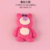 Urso de Desenho Animado Morango Acessórios de Resina DIY para Tamancos, Ímãs de Geladeira, Adesivos para Capa de Celular, Presilhas de Cabelo e Enfeites de Cabelo